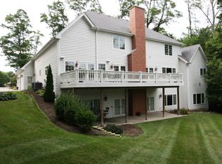 42 Timber Ridge Dr, Yorkville, IL 60560