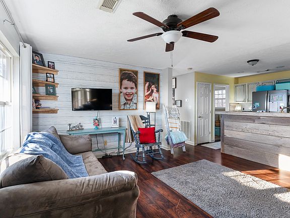 2nd image of 590 Jackson Hollow Rd