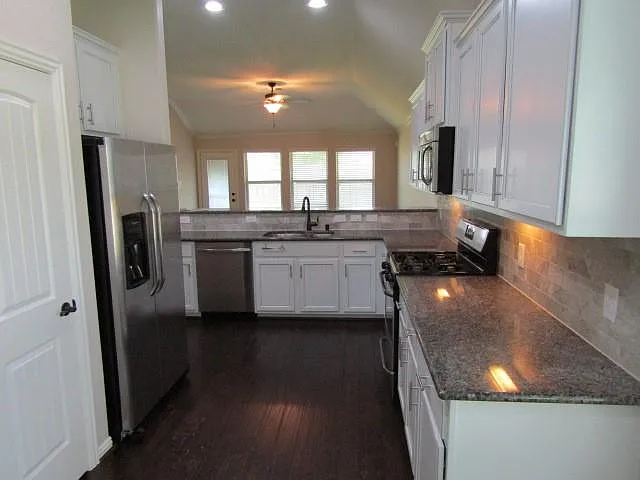 3902 Quiet Pines Ct — Photo 4
