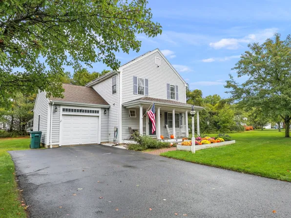 7 Bluestone Ter, East Sandwich, MA 02537