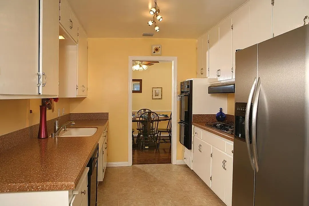 3 bed, 1460 sqft, $5,300 — Photo 4