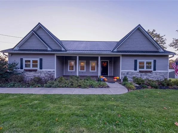 112 Justice Dr, Valencia, PA 16059