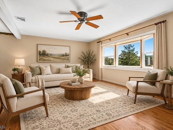 5th image of 907 Pleasant Valley Way