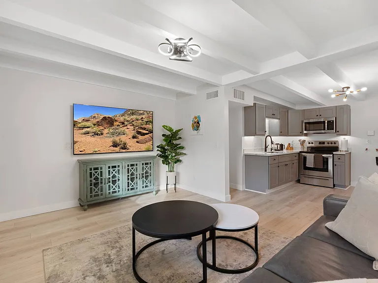 1562 E Peoria Ave #3 — Photo 6