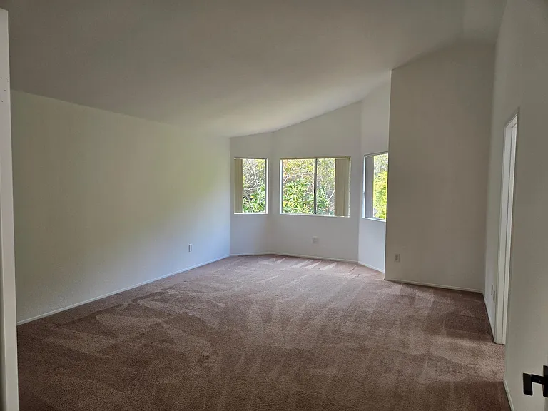 9480 Maler Rd — Photo 12