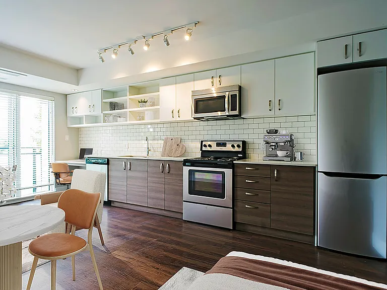 2525 Carnarvon St #312 — Photo 12