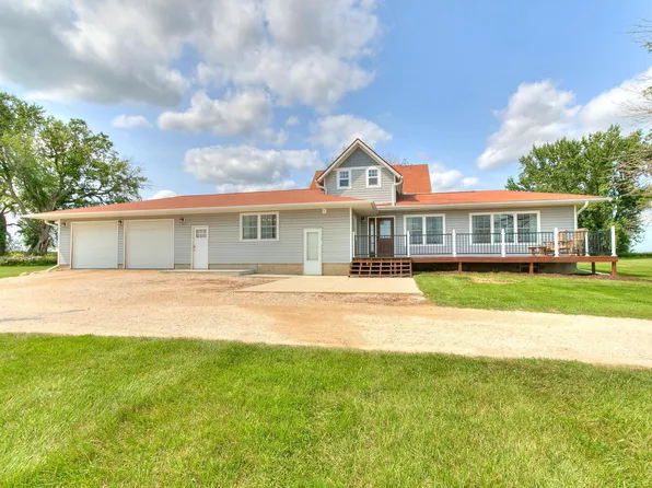 3015 Tollman Ave, Ellsworth, IA 50075