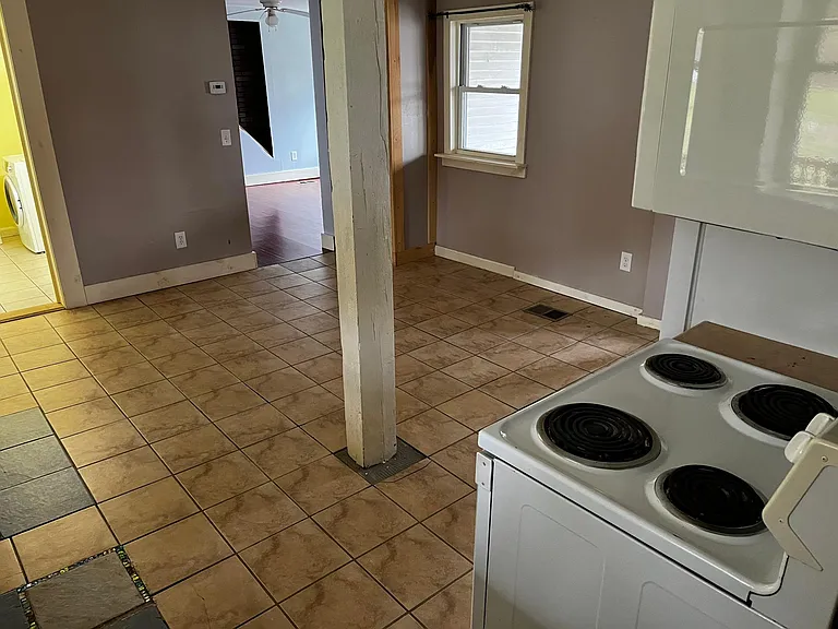 204 Cross St — Photo 6