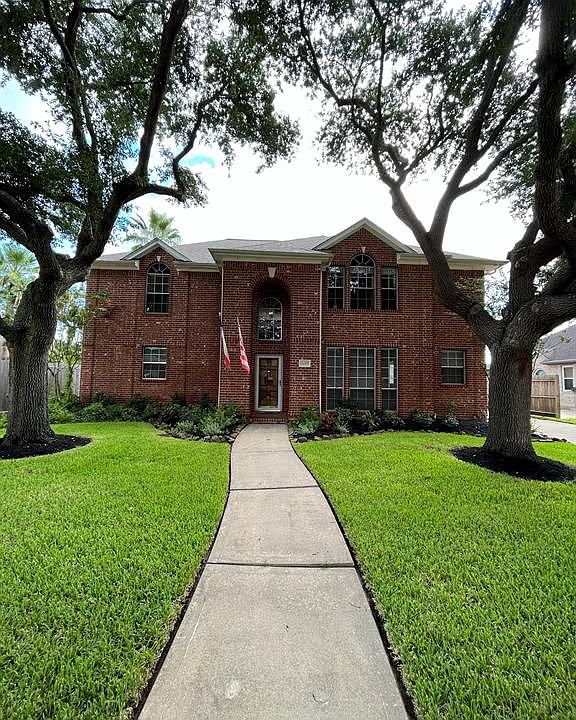 1st image of 2129 Somerset Pointe Dr
