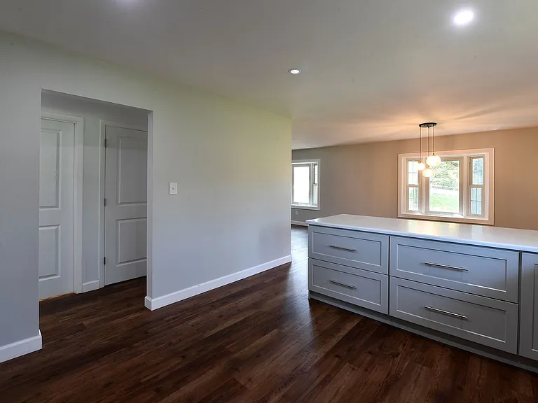 2706 Christy Ave — Photo 14