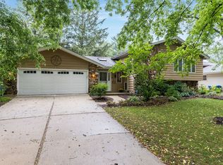 1430 62nd St, Downers Grove, IL