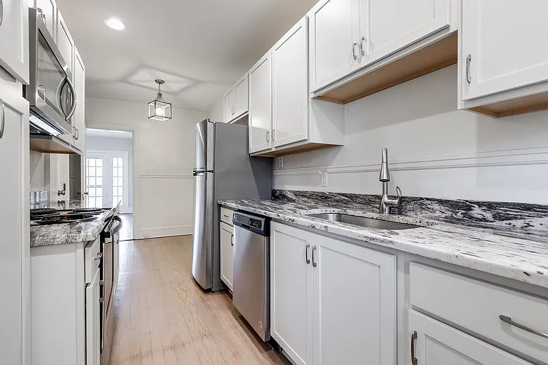 1 bed, 676 sqft, $1,425 — Photo 4