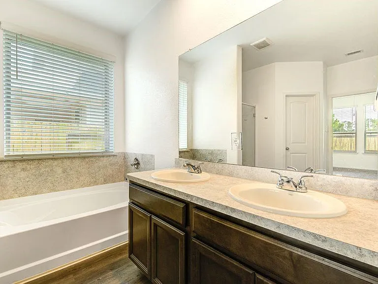 14469 Sugar Pines Dr — Photo 23