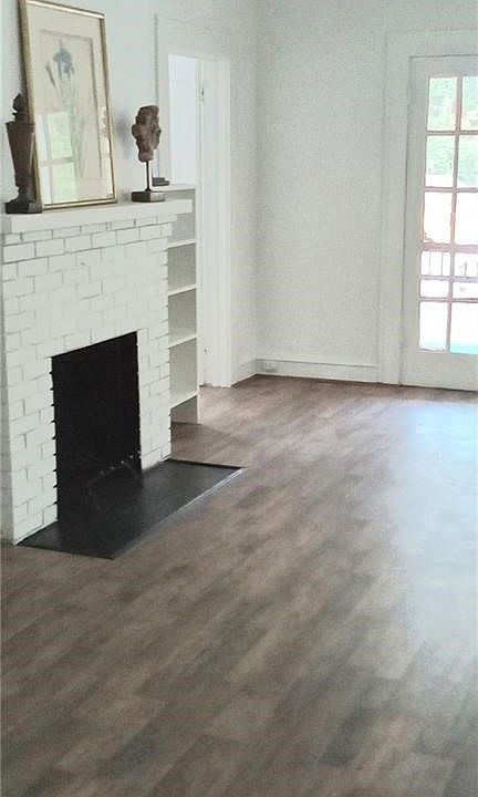 2nd image of 605 Walker St
