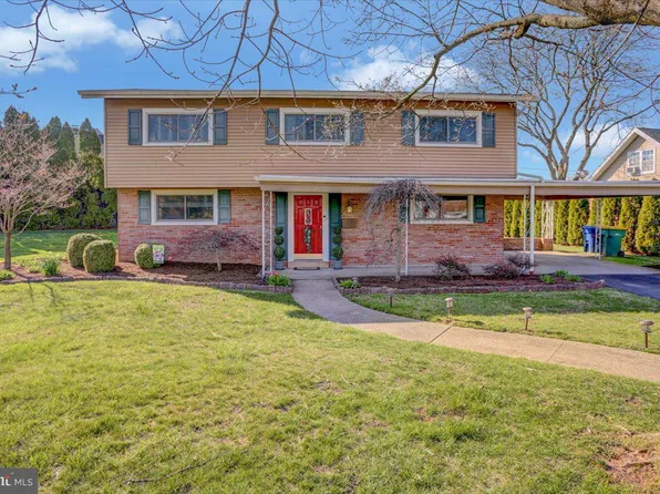 2305 Wassner Dr, West Lawn, PA 19609