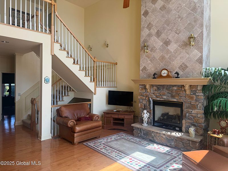 3rd image of 29 Cliffside Drive