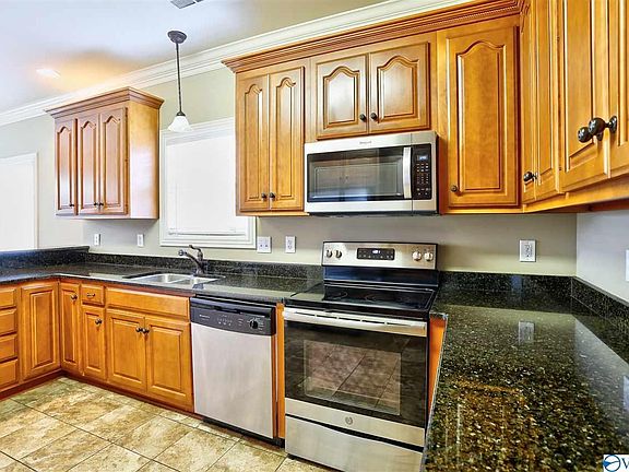 5th image of 11 Nandina Ln SW