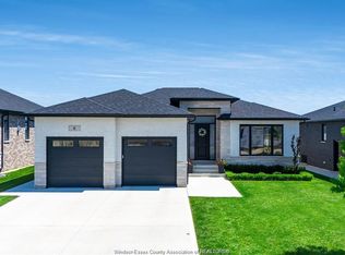 6 Heathview Trl, Leamington, ON N8H 0G3