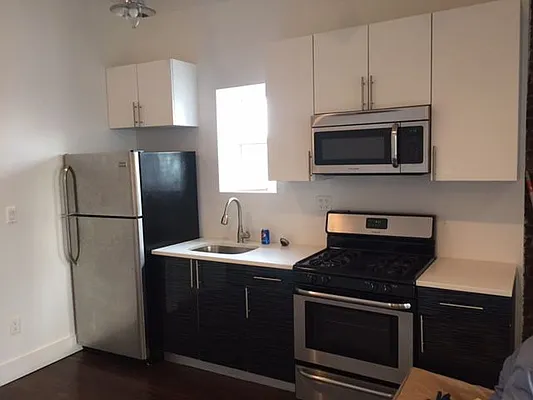 Rented by City Prime Commercial Realty  | media 5