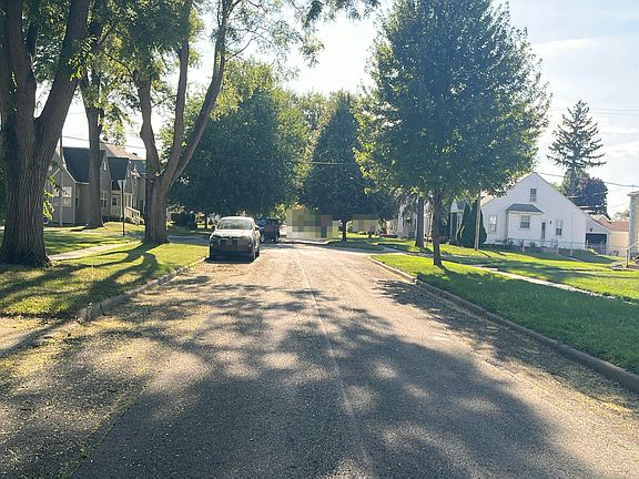 4th image of 218 W Poinsetta Ave