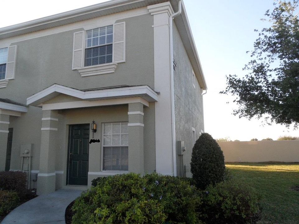 1st image of 10600 Savannah Wood Dr