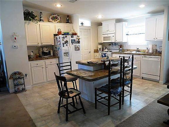 5th image of 5440 Newman Dr