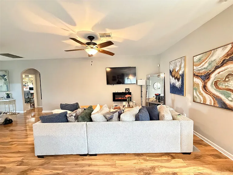 1807 Emerson Ridge Dr — Photo 13