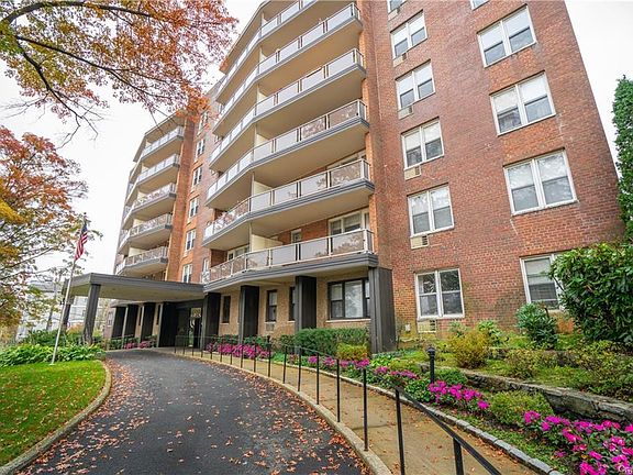 2nd image of 360 Westchester Ave APT 503