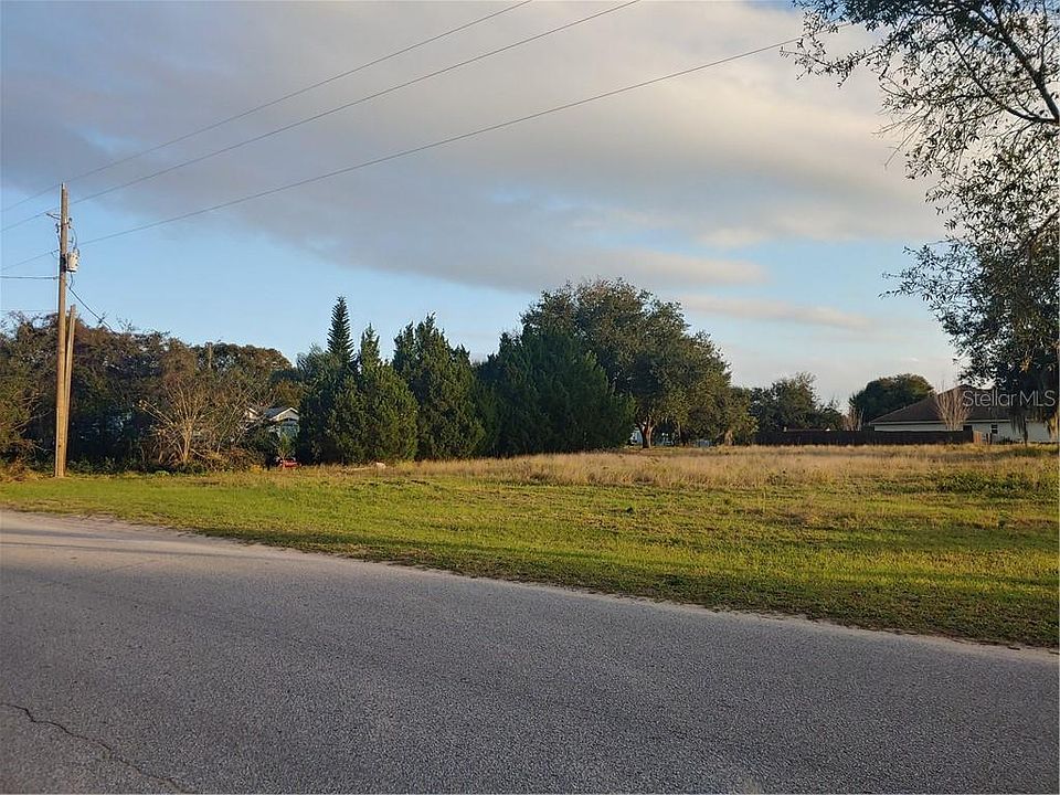 2nd image of 24974 Carson Ln