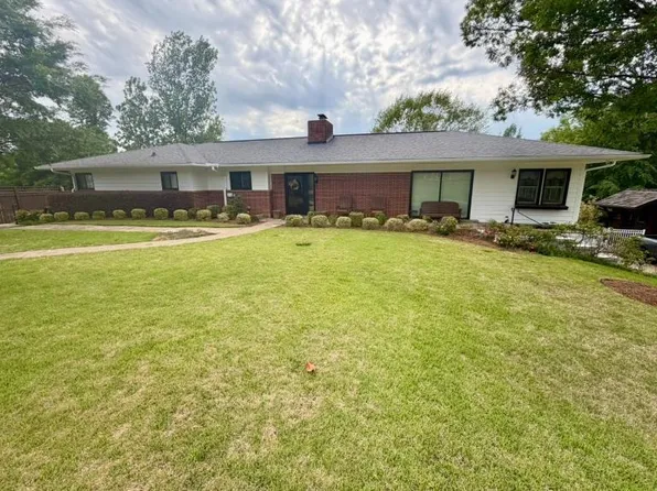 918 Lynn Cir, Tupelo, MS 38804