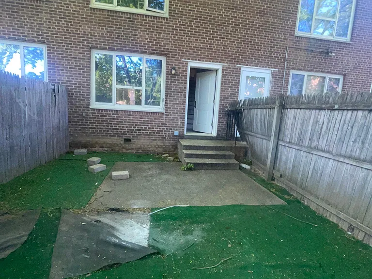 186th Ln — Photo 6