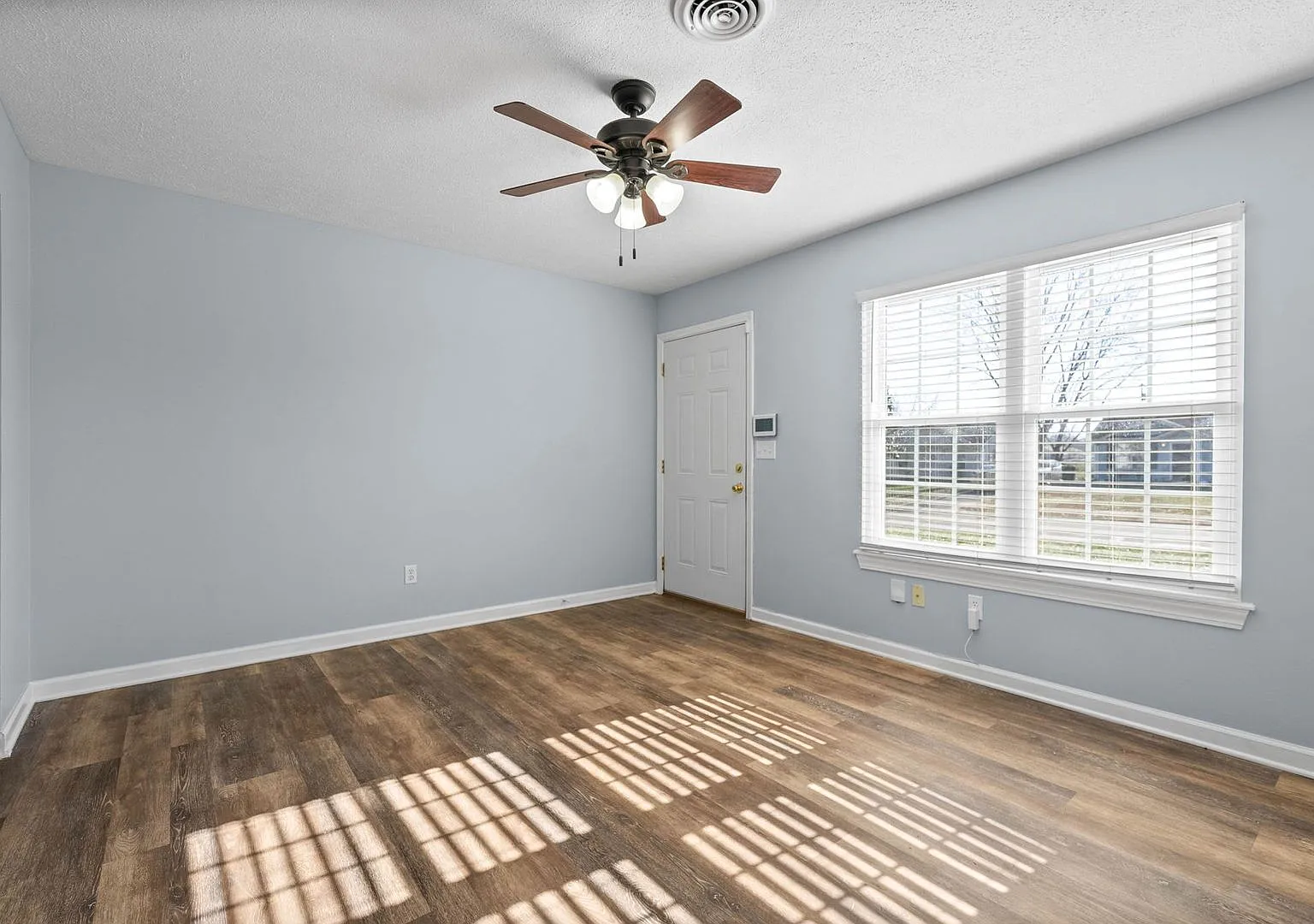 123 Gail St — Photo 3