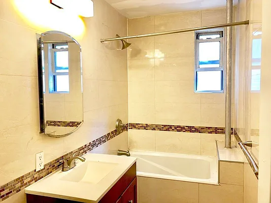 Rented by Premier Metro Realty Corp | media 44