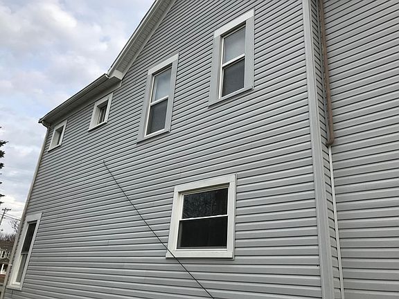 5th image of 30 Burkhardt Ave #1/2