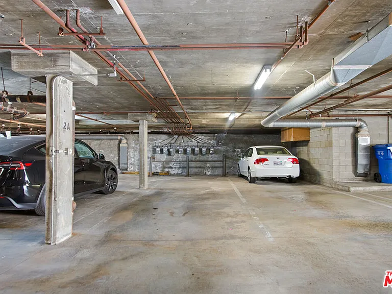 1110 S Shenandoah St #8 — Photo 16