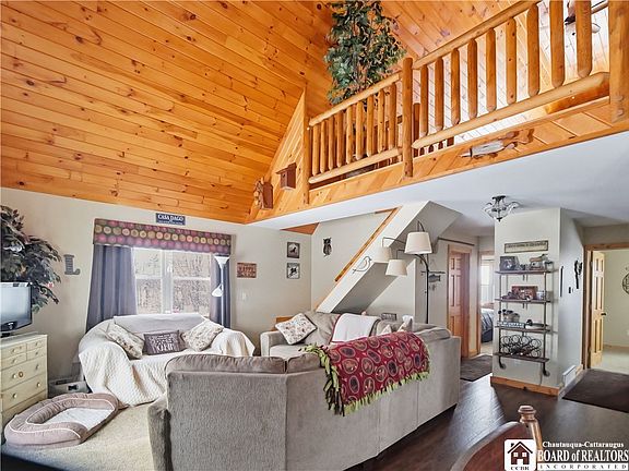 5th image of 7497 Hall Rd