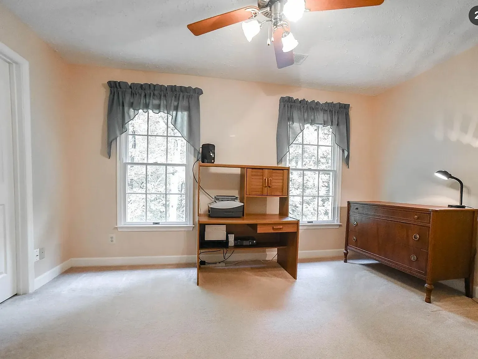 4 bed, 2724 sqft, $3,000 — Photo 4