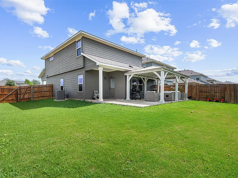 237 Driftwood Ln — Photo 23