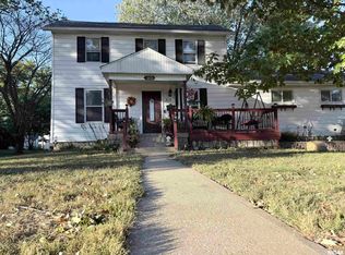 313 W Spruce St, Chatham, IL 62629