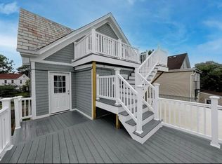 17 Vernon Ave APT 2, Newport, RI 02840