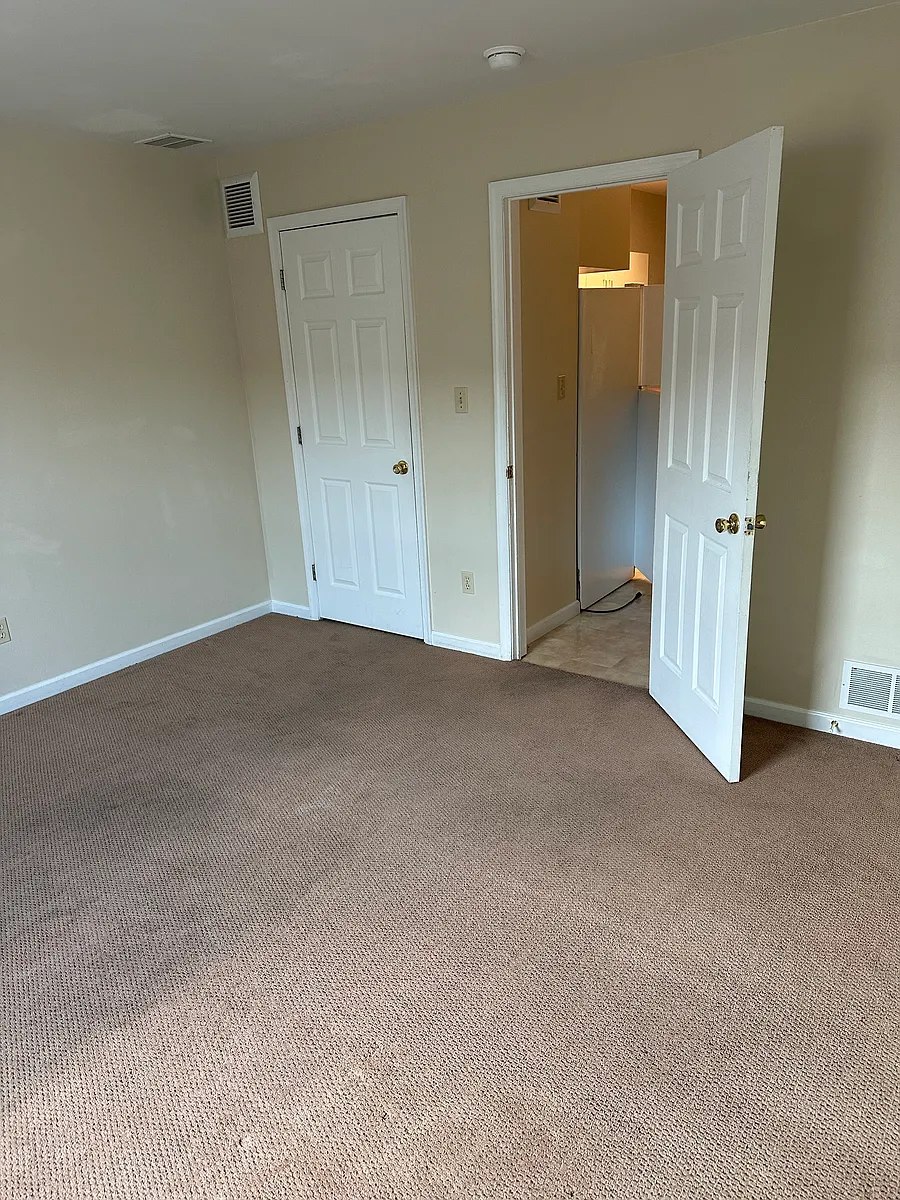 Building Photo - 813 Linden St #6