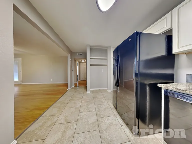 706 Olney Dr — Photo 6