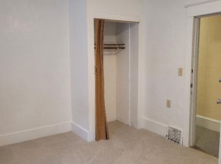 4717 Densmore Ave N APT 4, Seattle, WA 98103