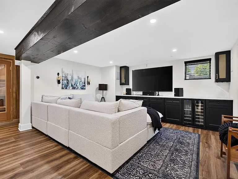 31 Colony Rd — Photo 25