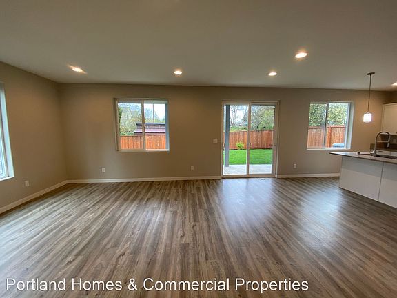 4th image of 4406 NE 58th Ave