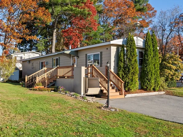 49 Louie Ln, Raynham, MA 02767