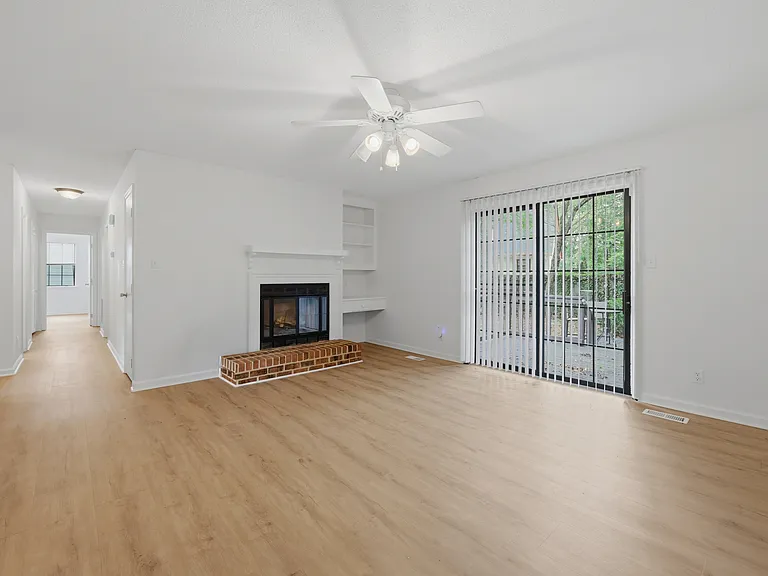 817 Wyldewood Rd — Photo 6