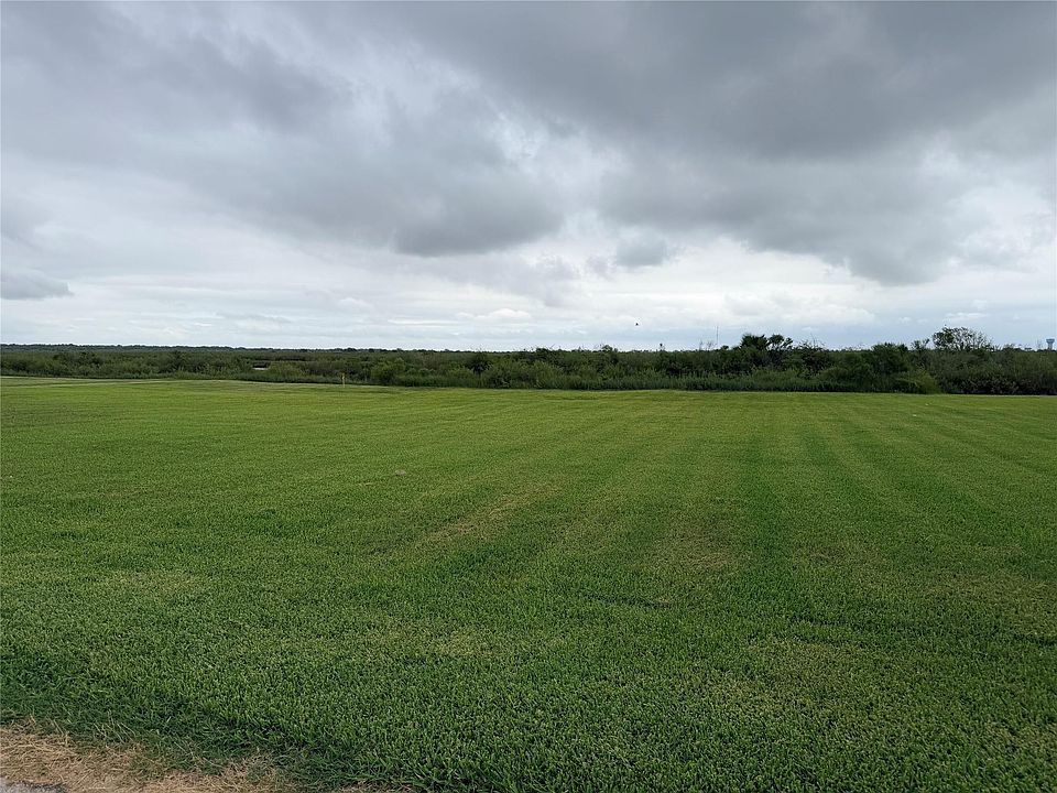 1st image of 1150 Lagoon Dr
