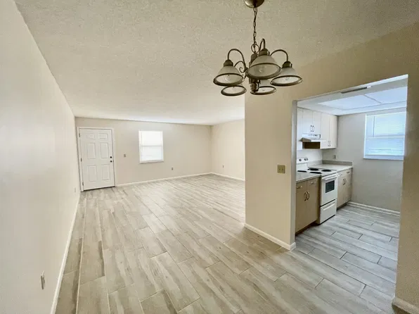 603 SW 35th St APT 1, Palm City, FL 34990