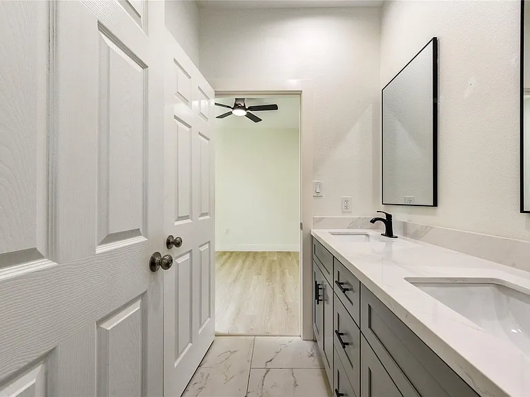 508 Georgia St — Photo 34